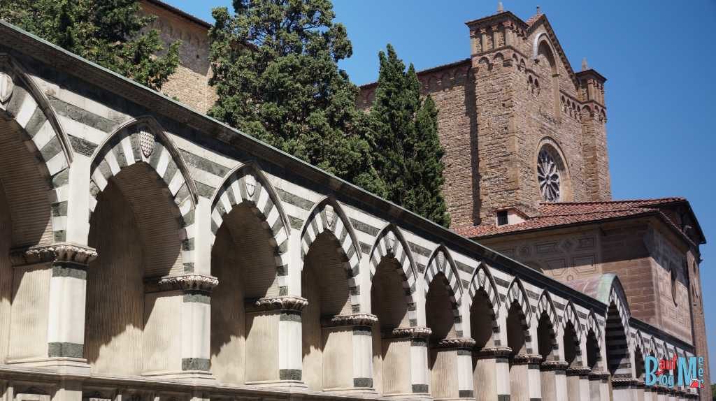 Fassade der Basilika di Santa Maria Novella in Florenz
