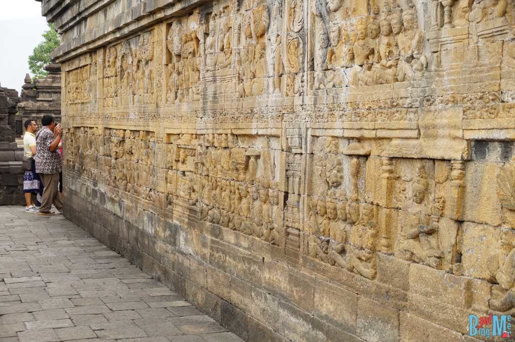 Reliefs auf den Mandala Ebenen des Borobodur