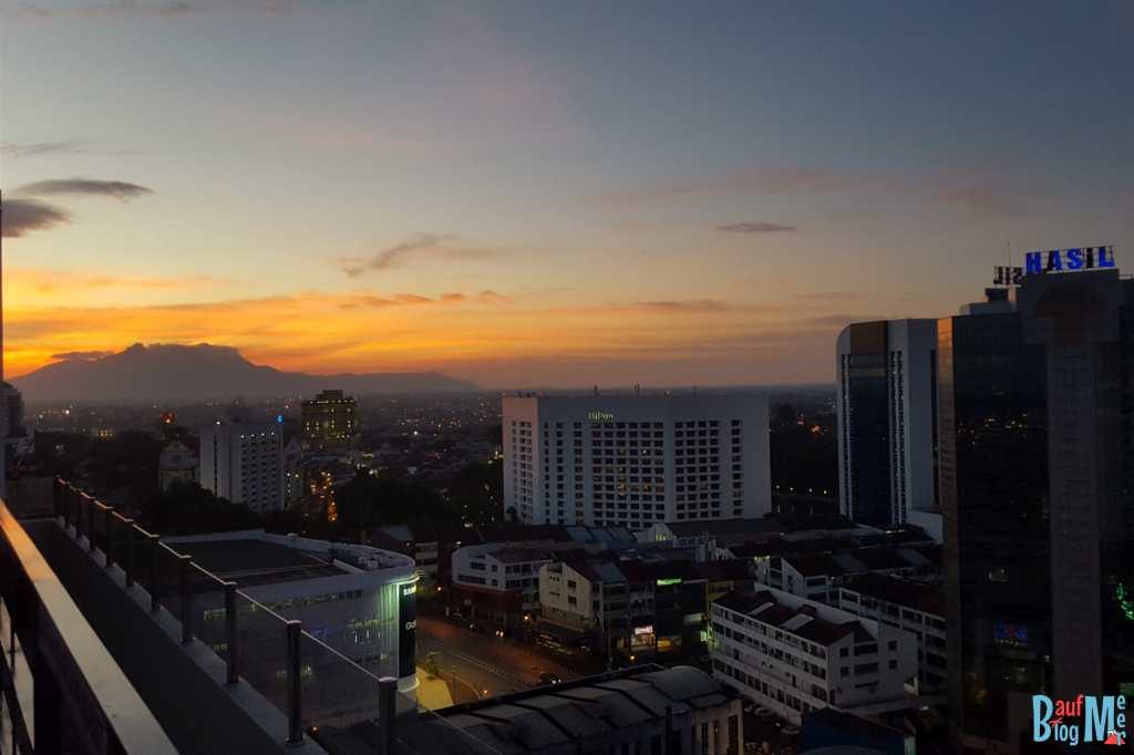 Sonnenuntergang vom Ariva Gateway Kuching