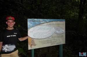 Enkel des Deer Cave Entdeckers Lang Belarek. Getroffen im Gunung Mulu Nationalpark