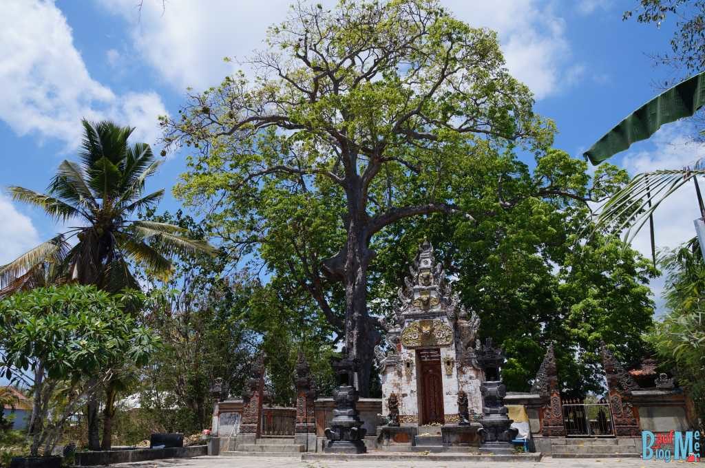 Auch auf Lembongan gibt es einige balinesische Tempel