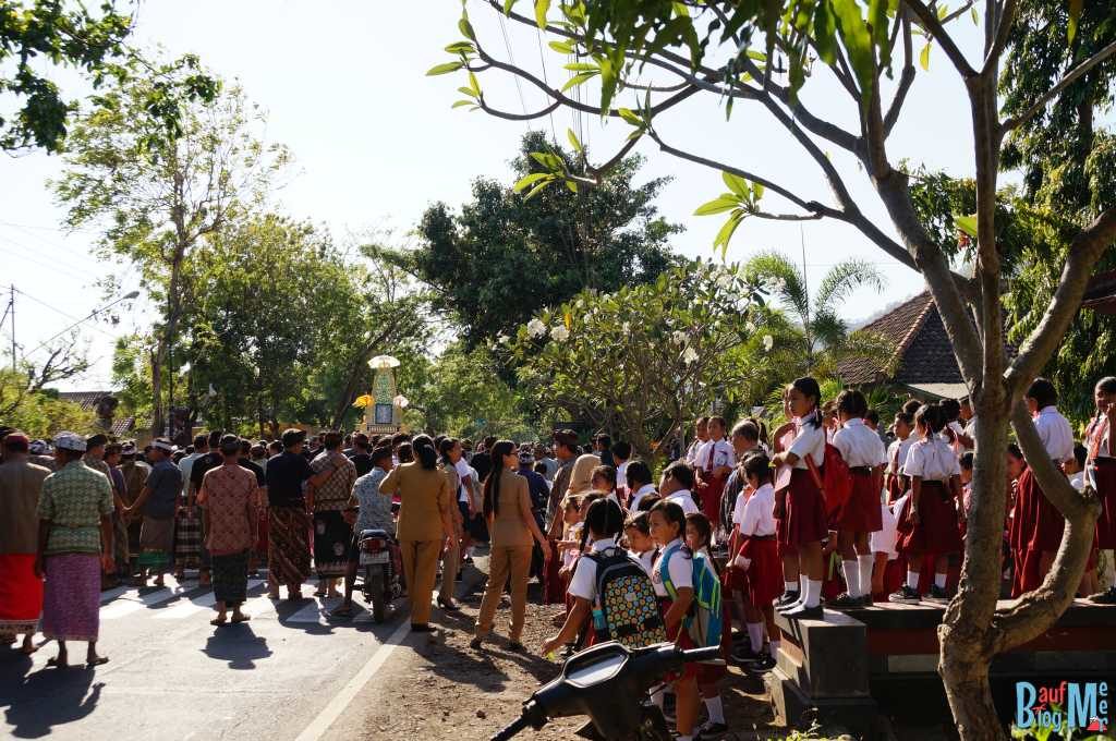 Trauerprozession Bali