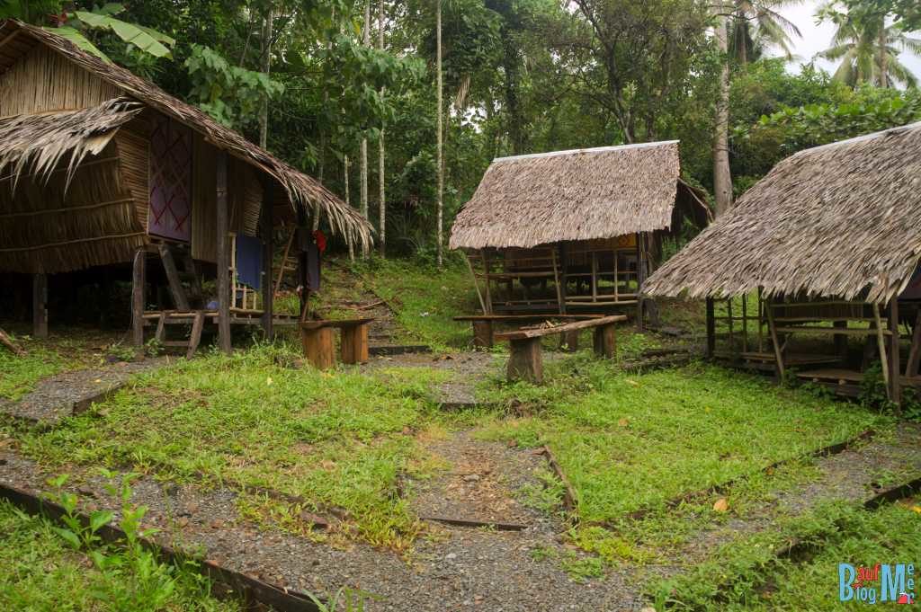 Kleine Hütten (nicht die Chalets) im Tampat do Aman
